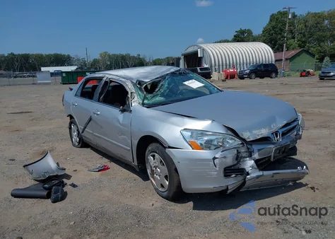 2007 Honda Accord 2.4 Lx z USA, uszkodzony, nr VIN 1HGCM56497A209803